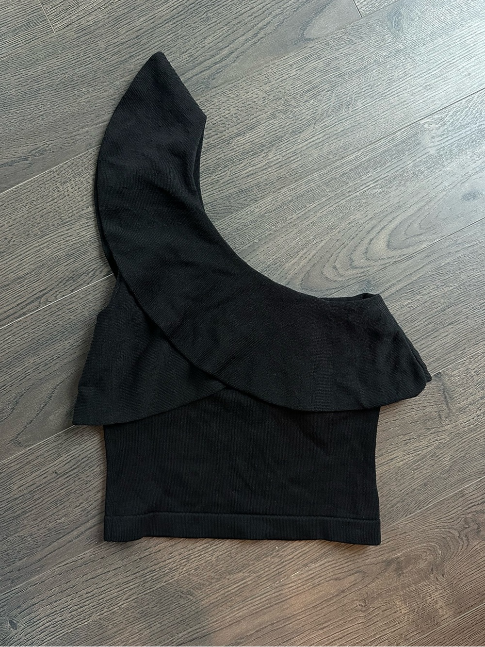 Black one-shoulder crop top